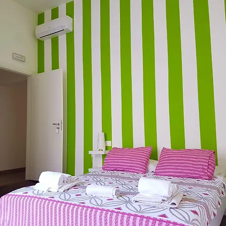 Nocleg ze śniadaniem B&B Universita 4*