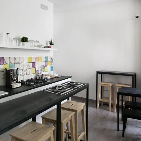 Nocleg ze śniadaniem Universita 4*