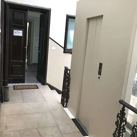 Nocleg ze śniadaniem Universita