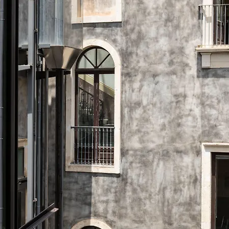 Universita Nocleg ze śniadaniem