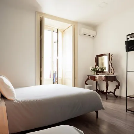 Bed & Breakfast Duomo & University Rooms Catania Center 4*
