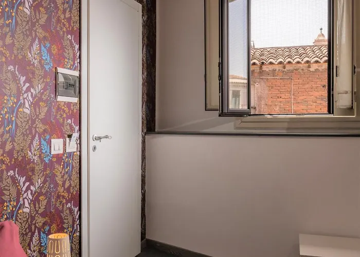 Duomo & Universita Bed & Breakfast